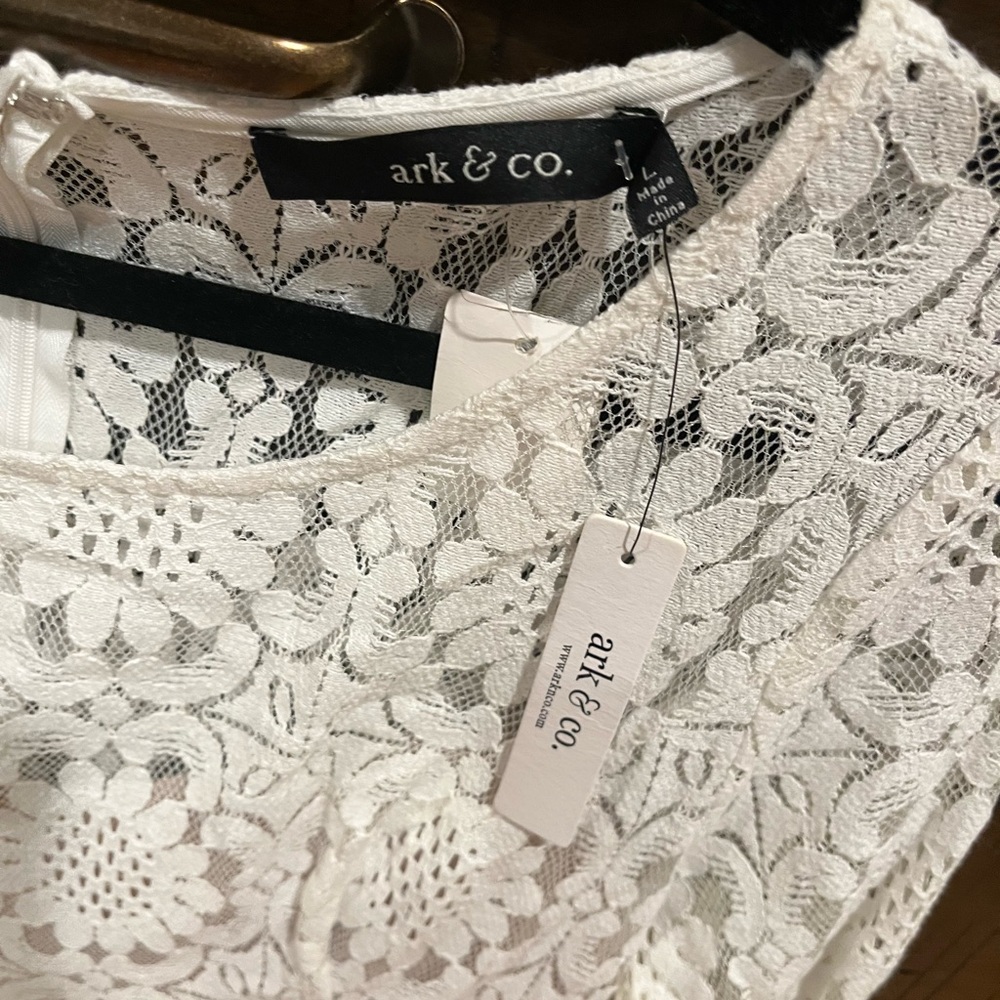 White lace dress - Picture 4 of 4